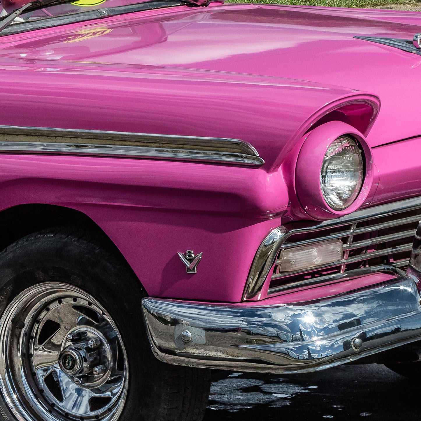 Cuba Taxi at the Beach 02 - Gerahmte Leinwand